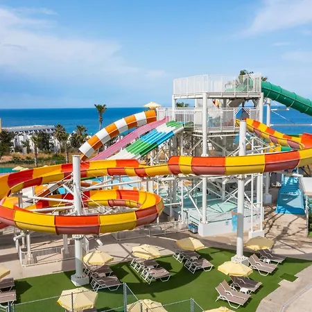 Leonardo Laura & Splash Курортный комплекс 4*