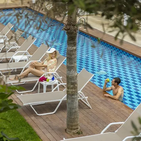 Курортный комплекс Leonardo Laura & Splash