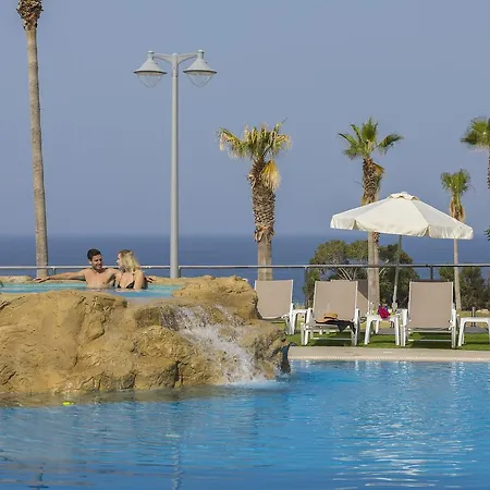 Leonardo Laura & Splash Resort