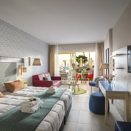 Leonardo Laura & Splash Resort 4*